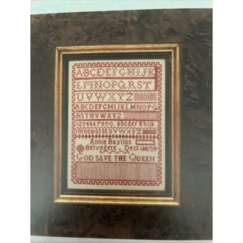 Hands Across The Sea Sampler Annie Bayliss 1887 GOD SAVE THE QUEEN Red Box